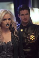 The Flash Season 2 Episode 13